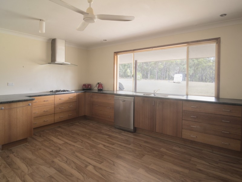 295 Bonds Road, Thirlmere NSW 2572