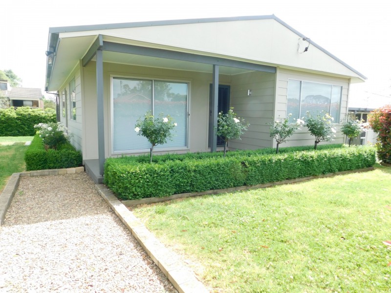 10 James Street, Hill Top NSW 2575