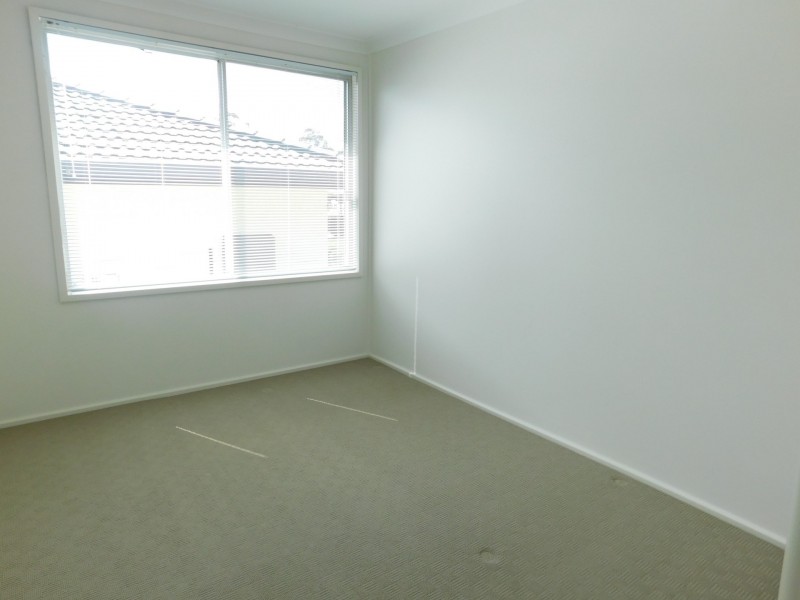 10 James Street, Hill Top NSW 2575