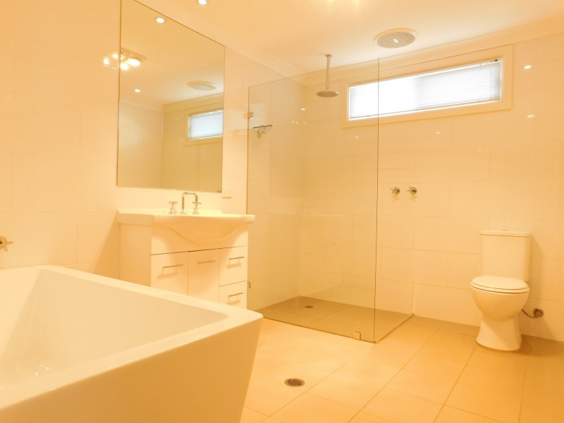 10 James Street, Hill Top NSW 2575