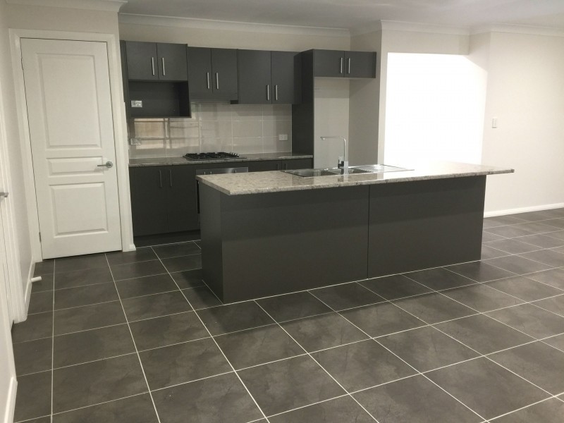 1B Close Street, Thirlmere NSW 2572