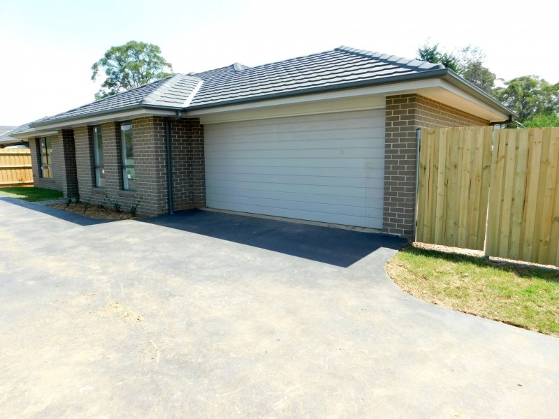 1B Close Street, Thirlmere NSW 2572