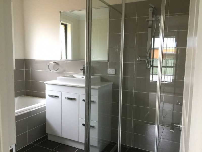 1B Close Street, Thirlmere NSW 2572