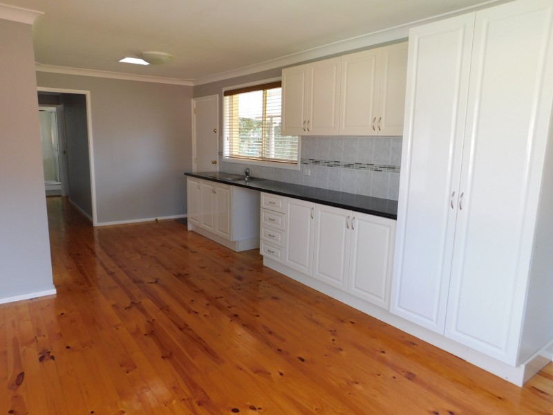 77 Thirlmere Way, Tahmoor NSW 2573