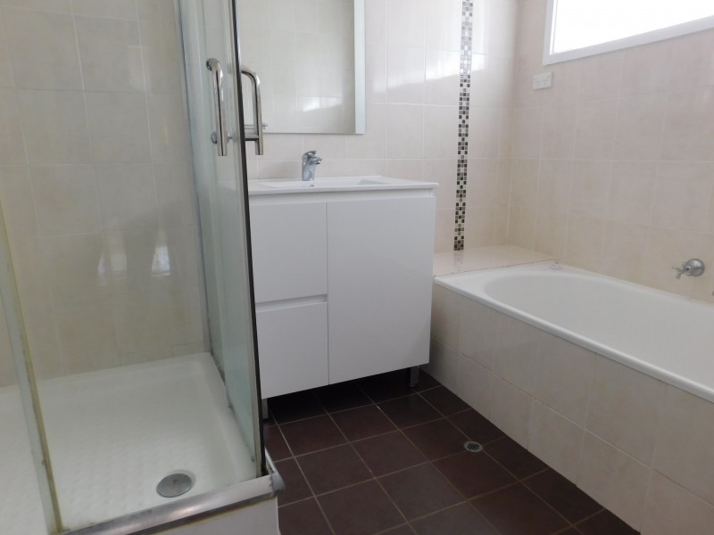 77 Thirlmere Way, Tahmoor NSW 2573