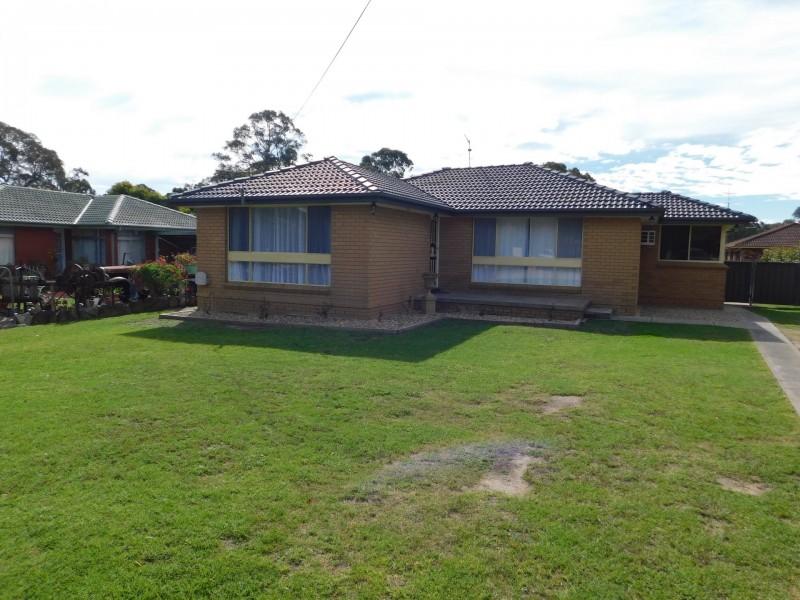 77 Thirlmere Way, Tahmoor NSW 2573