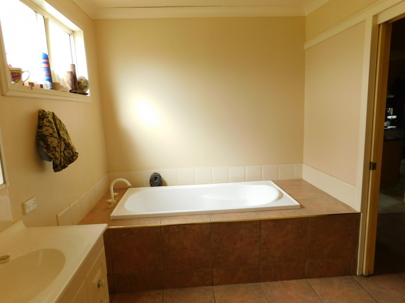 10 Byron Road, Tahmoor NSW 2573