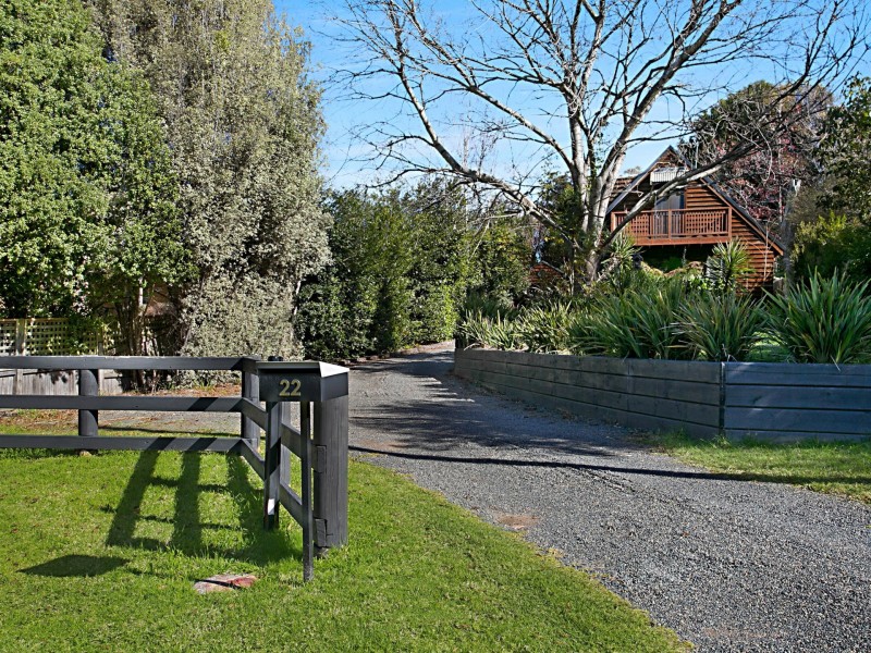 22 Railway Avenue, Colo Vale NSW 2575