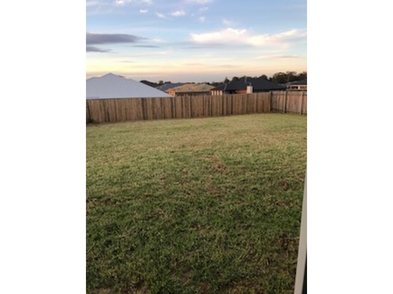 10 Stirling Drive, Wilton NSW 2571
