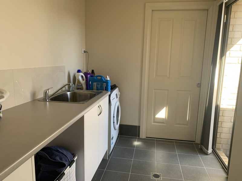 2/8 Lindon Cresent, Kootingal NSW 2352