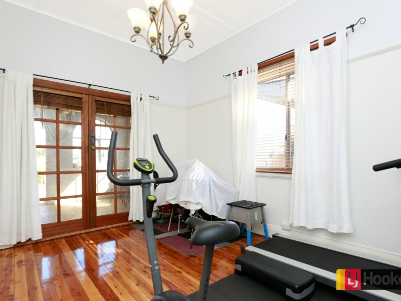 51 Gipps Street, West Tamworth NSW 2340