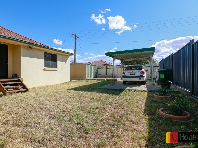 51 Gipps Street, West Tamworth NSW 2340
