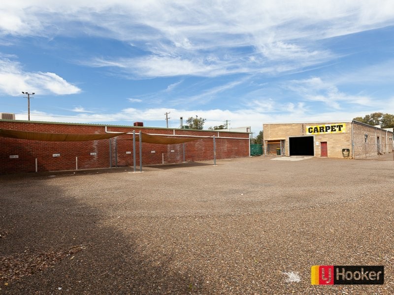 184 Peel Street, Tamworth NSW 2340