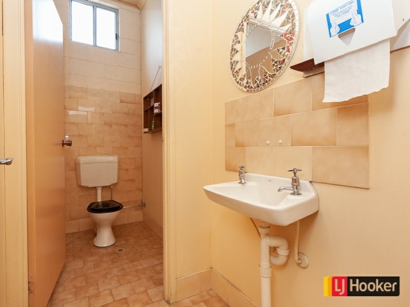 184 Peel Street, Tamworth NSW 2340