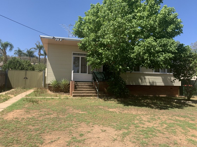 8 Drummond Road, Tamworth NSW 2340