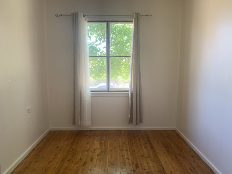 8 Drummond Road, Tamworth NSW 2340