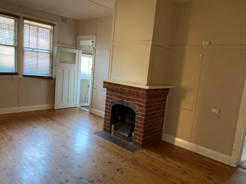 2 East Street, Tamworth NSW 2340