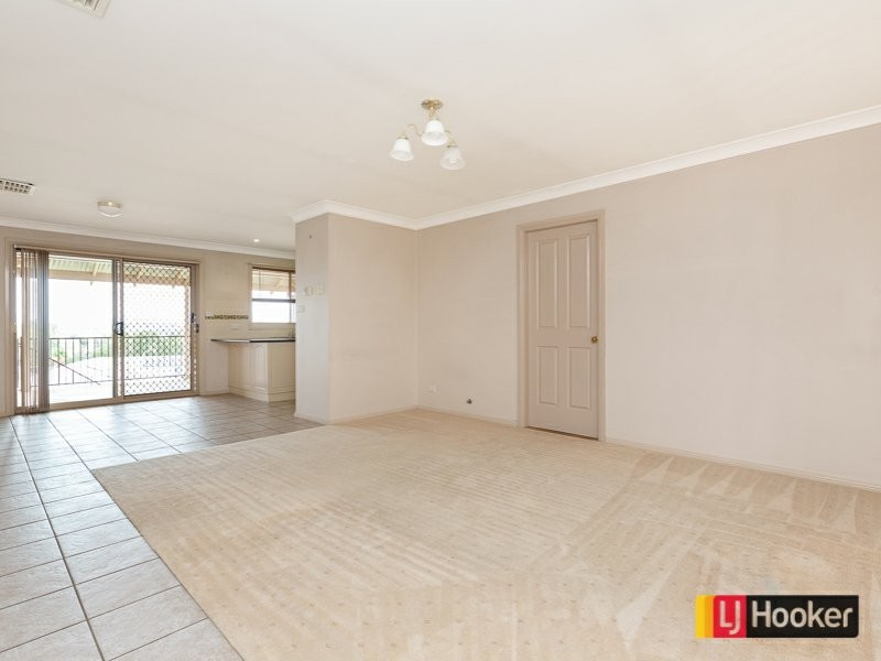 2 Cleary Drive, Tamworth NSW 2340