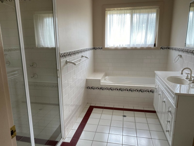 2 Cleary Drive, Tamworth NSW 2340