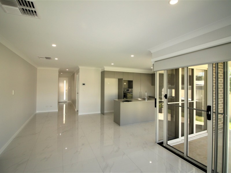 9 Florence Lane, Tamworth NSW 2340