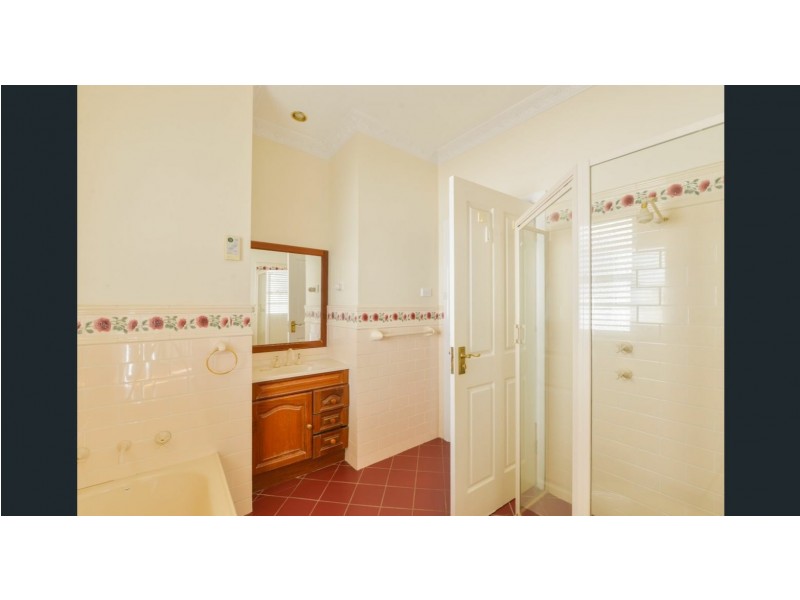 195 Carthage Street, East Tamworth NSW 2340