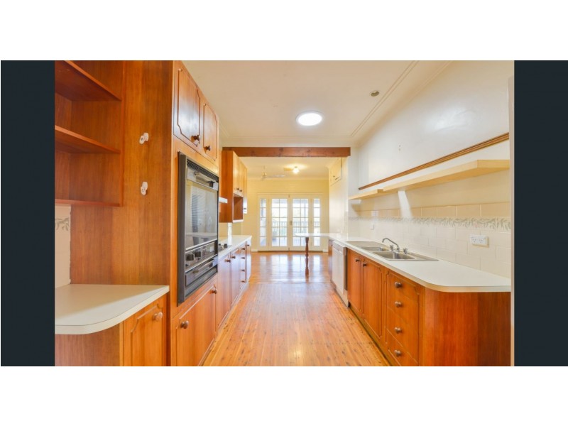 195 Carthage Street, East Tamworth NSW 2340