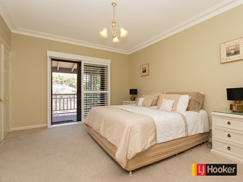 10 Arunta Place, East Tamworth NSW 2340