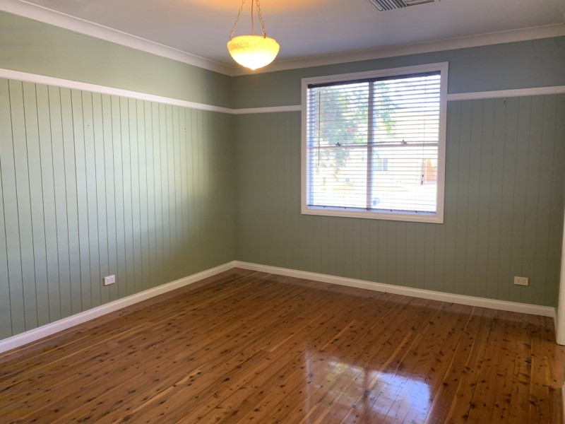 11 Rawson Avenue, East Tamworth NSW 2340