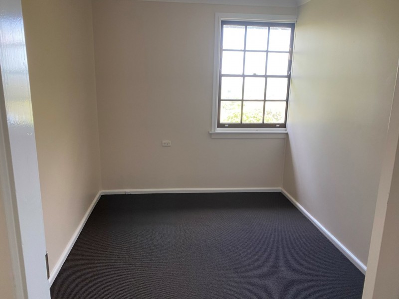 18 Fraser Crescent, Tamworth NSW 2340