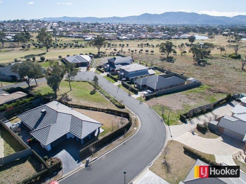 23 Peak Drive, Hillvue NSW 2340