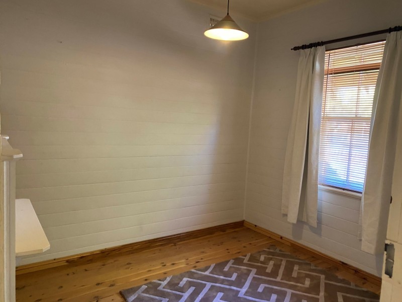 37 Crown Street, West Tamworth NSW 2340