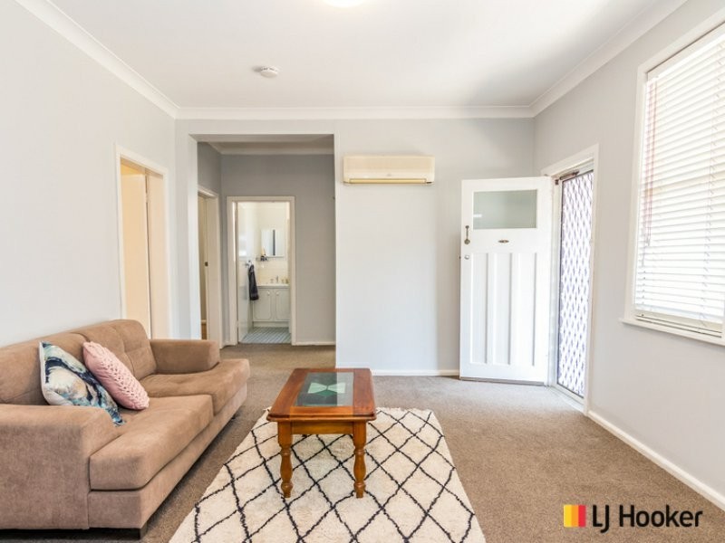 4 Church Street, West Tamworth NSW 2340
