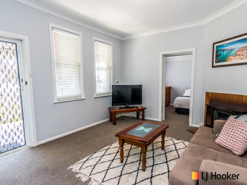 4 Church Street, West Tamworth NSW 2340