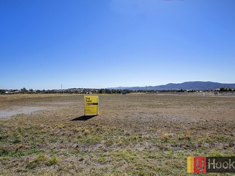 2 Rodeo Drive, Tamworth NSW 2340