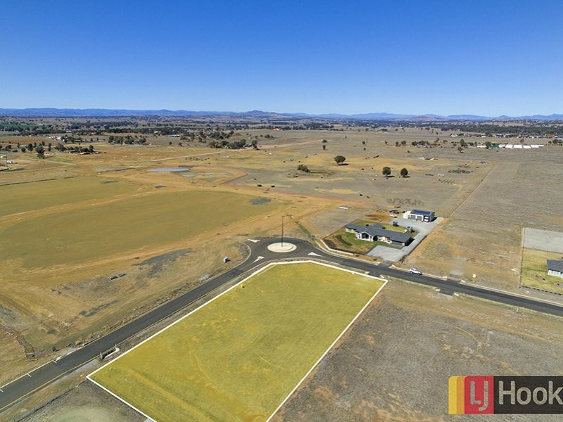 2 Rodeo Drive, Tamworth NSW 2340