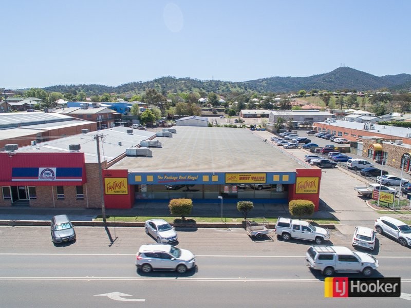 174-176 Peel Street, Tamworth NSW 2340