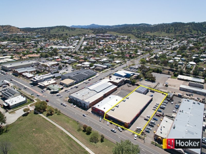 174-176 Peel Street, Tamworth NSW 2340