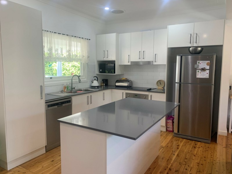 27 Dowell Avenue, Tamworth NSW 2340