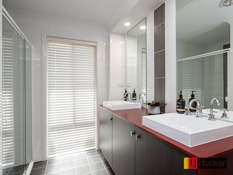 37 Sequoia Drive, Tamworth NSW 2340