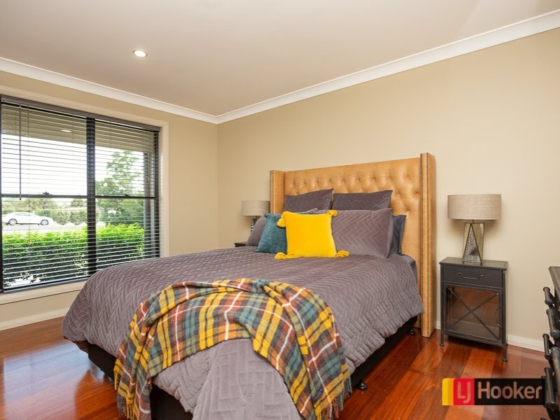 37 Sequoia Drive, Tamworth NSW 2340