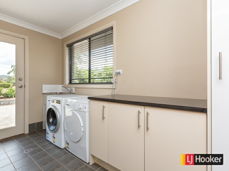 37 Sequoia Drive, Tamworth NSW 2340