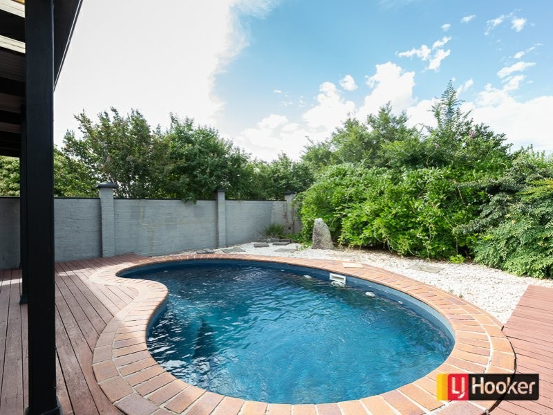 37 Sequoia Drive, Tamworth NSW 2340