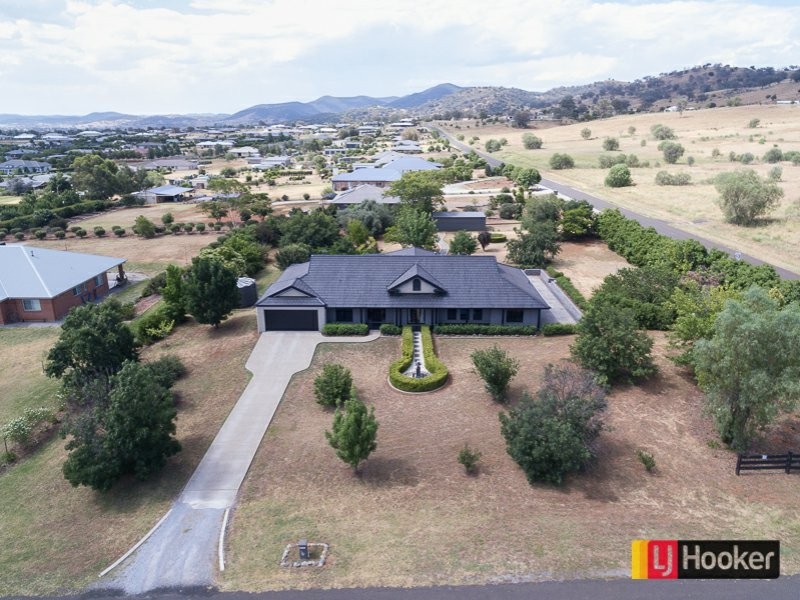 37 Sequoia Drive, Tamworth NSW 2340