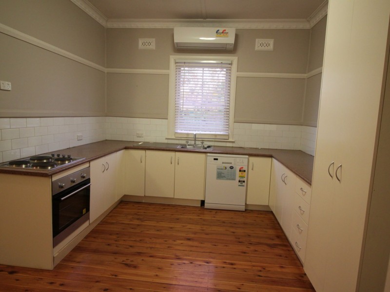 39 Gipps Street, Tamworth NSW 2340