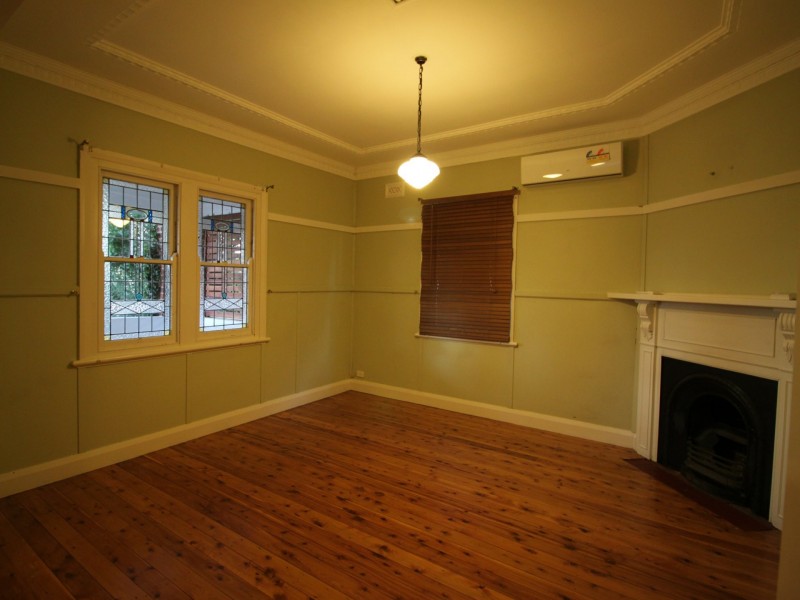 39 Gipps Street, Tamworth NSW 2340