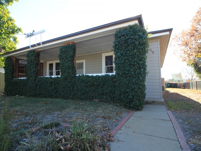 39 Gipps Street, Tamworth NSW 2340
