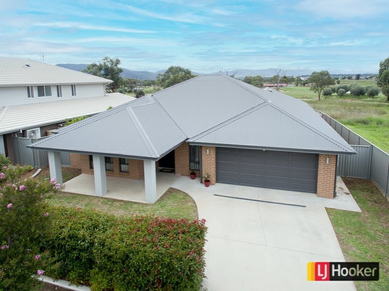 48 Peak Drive, Tamworth NSW 2340