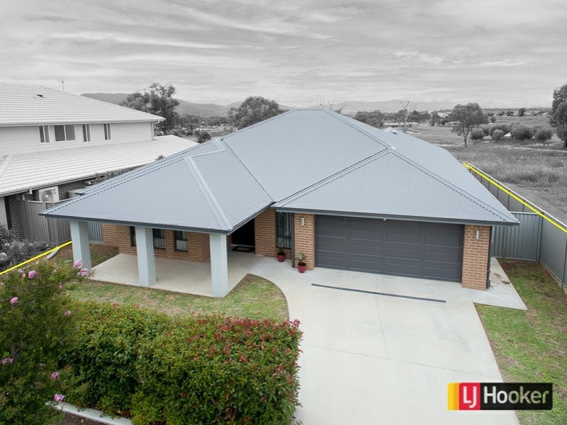 48 Peak Drive, Tamworth NSW 2340