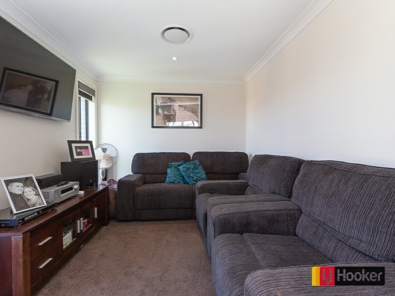 8 Landsborough Close, Tamworth NSW 2340