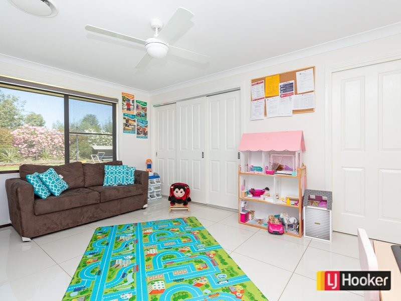 8 Landsborough Close, Tamworth NSW 2340